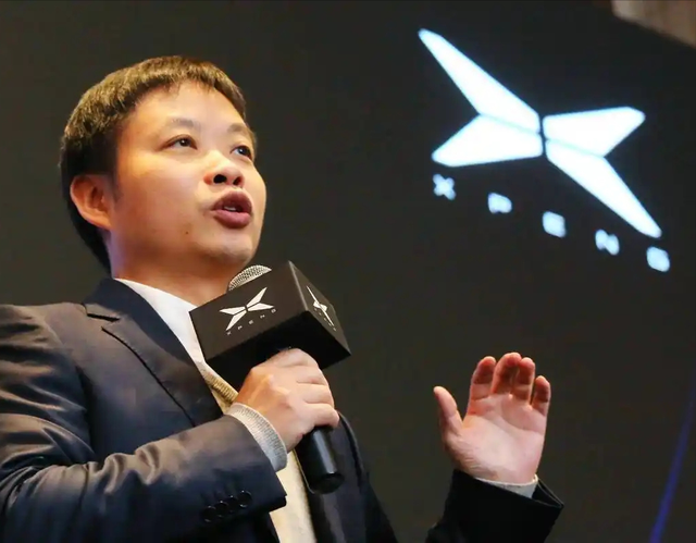 何小鹏炮轰同行乱挖人！自己不研发，专门投机取巧，网友：雷军？
