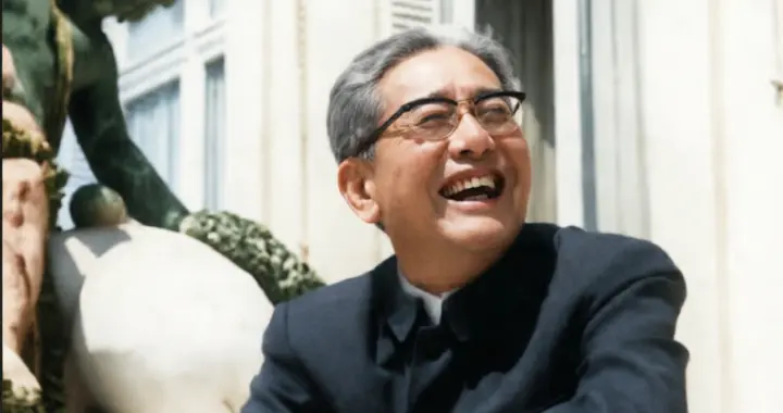 此人边喝酒边写文章，毛主席看了拍桌大笑