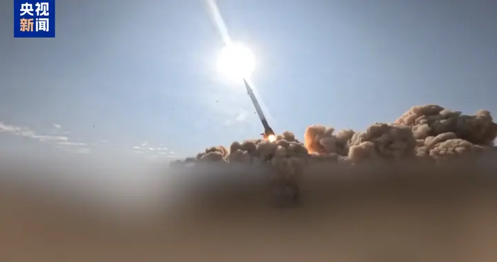 伊朗发射集束弹头导弹