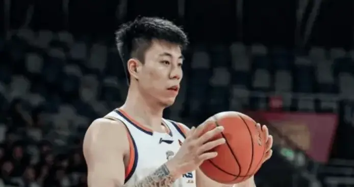 双杀十一冠王！张镇麟5记三分射穿广东，上海豪取四连胜