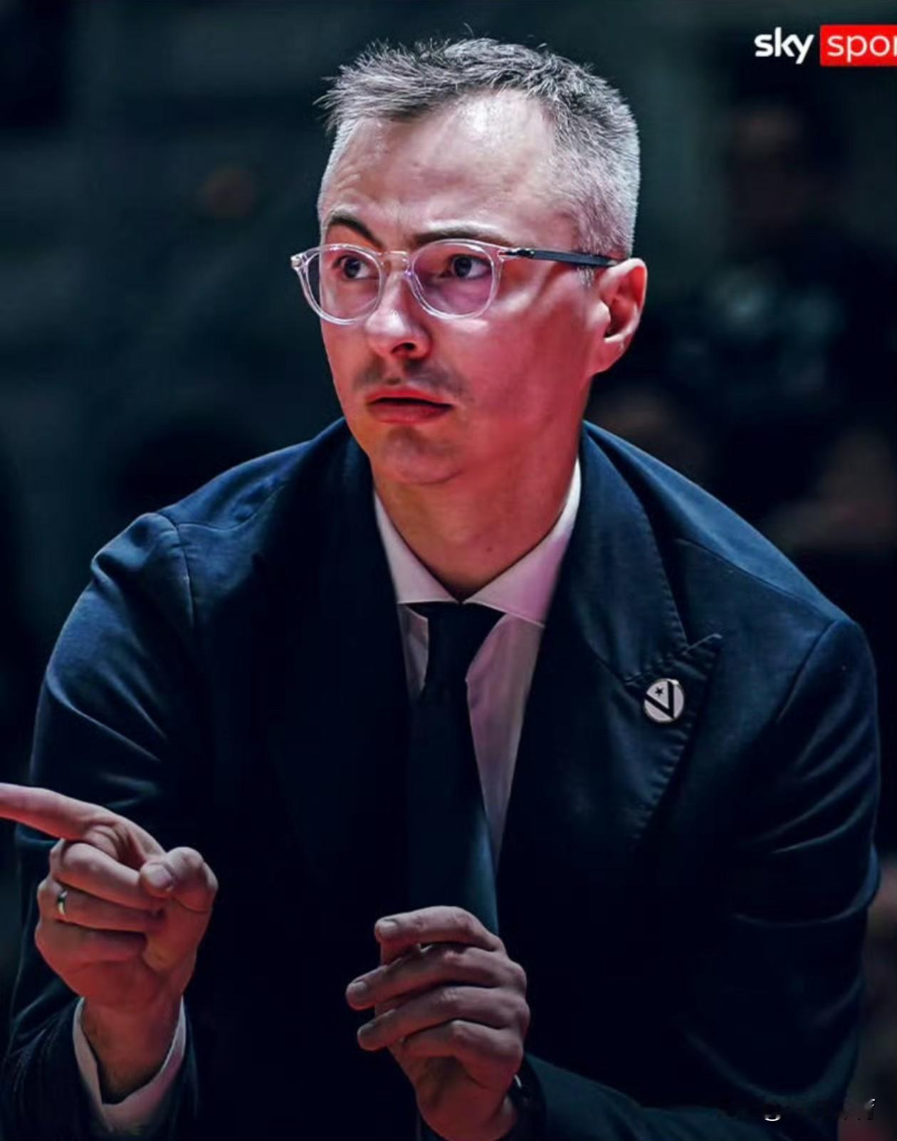 随着广东男篮意大利主教练内纳德·亚科夫列维奇到岗，广东男篮也彻底宣告了...