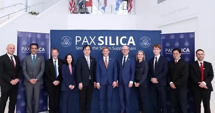 特朗普反华第2枪打响！瞄准中方王牌，世界主导地位面临四大变量