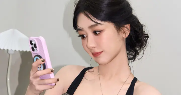 辣妹杨紫今日穿搭