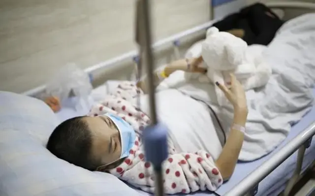 15岁女孩确诊白血病，医生怒斥父母:顿顿这么吃,身体怎么扛得住