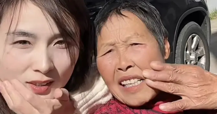 瑾汐和儿子看望老人 她身份特殊 评论区维护温州父母 大哈全是赞美声