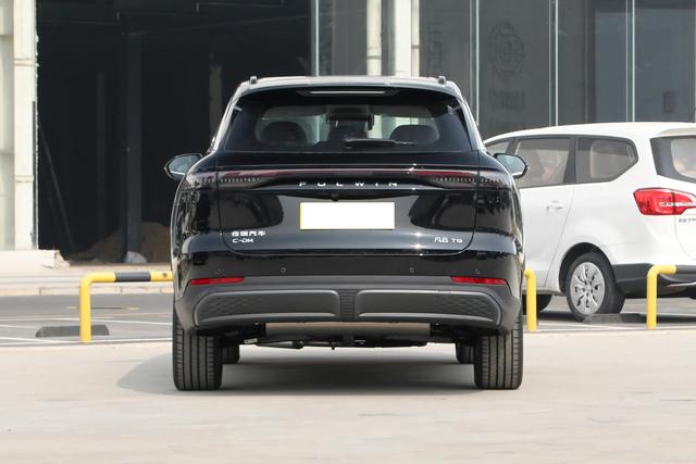 奇瑞造了辆“绝美SUV”！比瑞虎8漂亮，续航1400公里，油耗1.35L