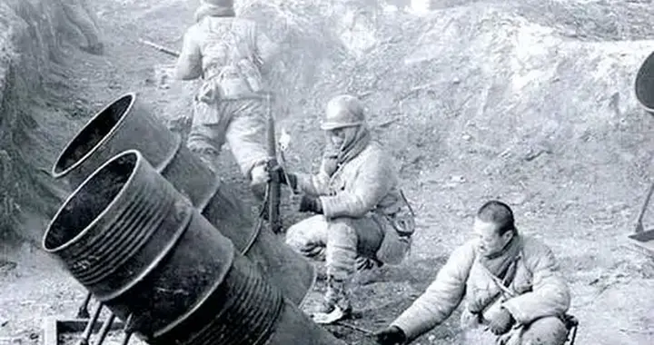 解放军自制大杀器，飞雷怒轰黄维兵团，威力碾压美装备