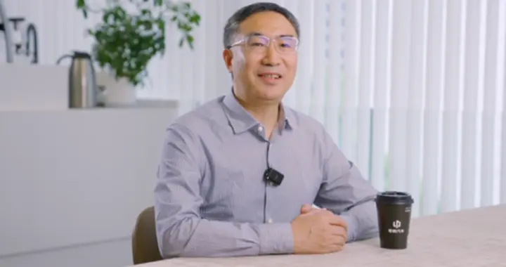 朱江明，被“限高”！