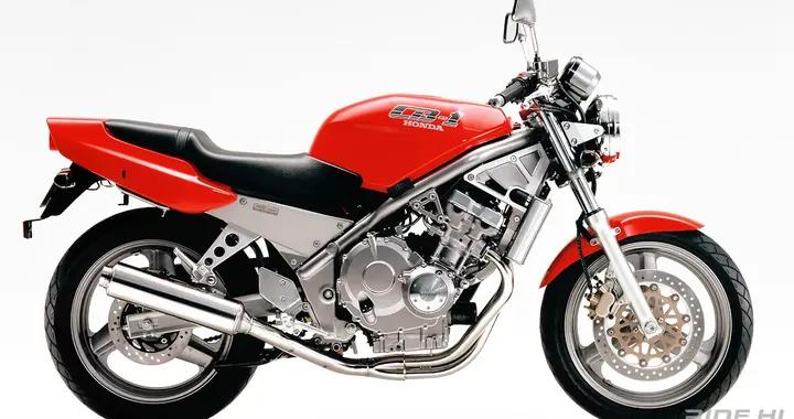 彎道先知：本田CB-1，一輛活在未來的400cc傳奇
