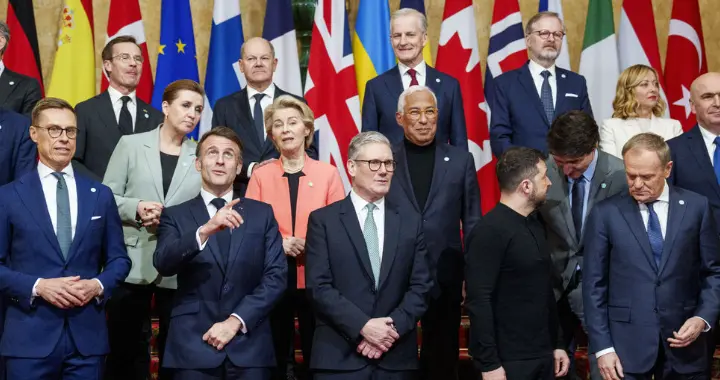 欧洲35国领导人私下拉群，防特朗普，美欧彻底决裂？