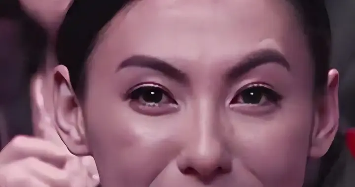谢贤遗嘱曝光后，向太一个举动撕下张柏芝体面，王菲终于扳回一局