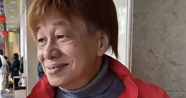 77岁老牌打星梁小龙去世，家属透露26日举行告别会，再见火云邪神