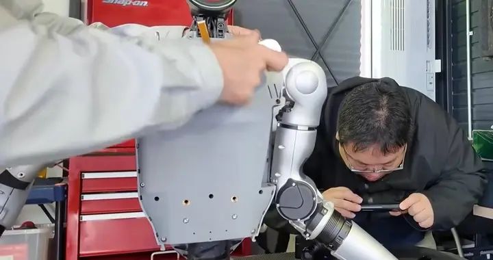 日本不再拜师学艺，拆机深挖中国机器人，换个方式情报摸底