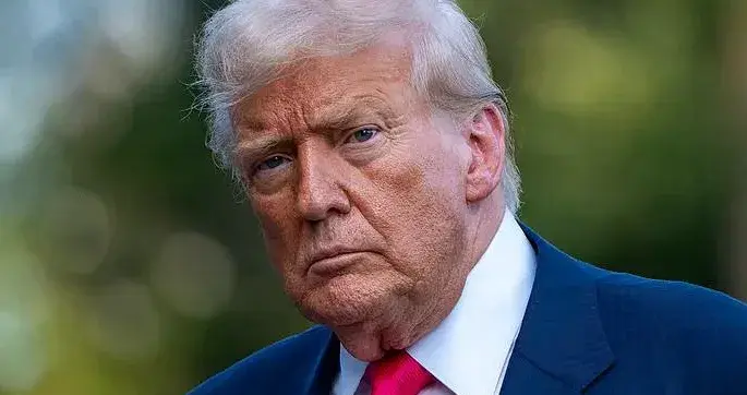 特朗普下达强硬军令，霍尔木兹海峡局势骤紧，冲突风险持续上升