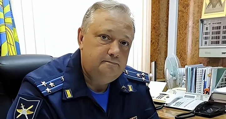 俄空天军少将家门口中两枪，三天前刚被乌克兰起诉，巧合吗？