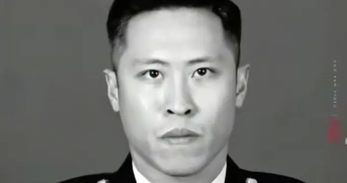 英雄的模样！香港火灾殉职消防员，之前是机场特警，计划下月结婚