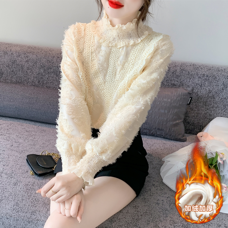 春秋季时尚百搭，蕾丝拼接半高领设计，优雅显瘦，保暖又不失女人味。