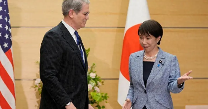 中美建交以来最稳的一次会晤，日本外相却连合影都没站上C位