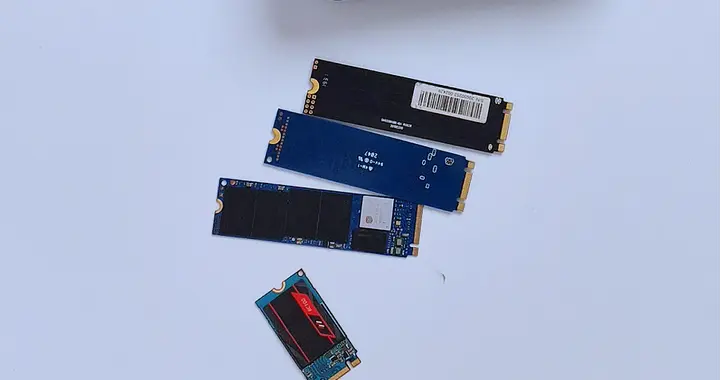 担心硬盘损坏丢数据？Windows双盘镜像备份，软RAID配置攻略来了