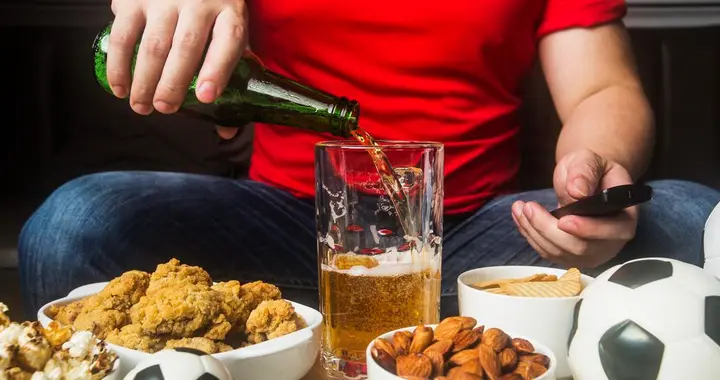 男性饮酒后，若频繁出现5大异常，说明可能不适合喝酒，赶快戒了