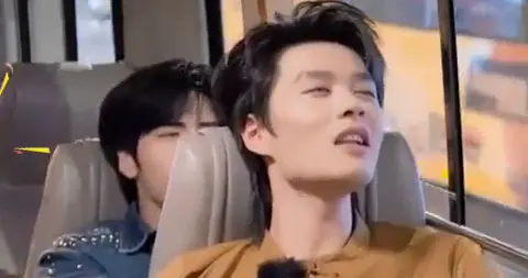 不愧是韩国C位出道的爱豆，邵子恒唱歌太好听！耳朵要怀孕了