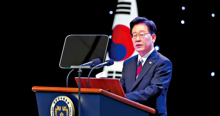 追缴“韩奸”资产，韩国识破日本阴谋，邀王毅到访，给自己留后路
