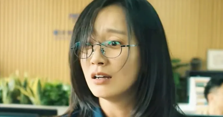 《除恶》王萍死了！她站在桌上骂同事的那一刻，就已经被吃干抹净