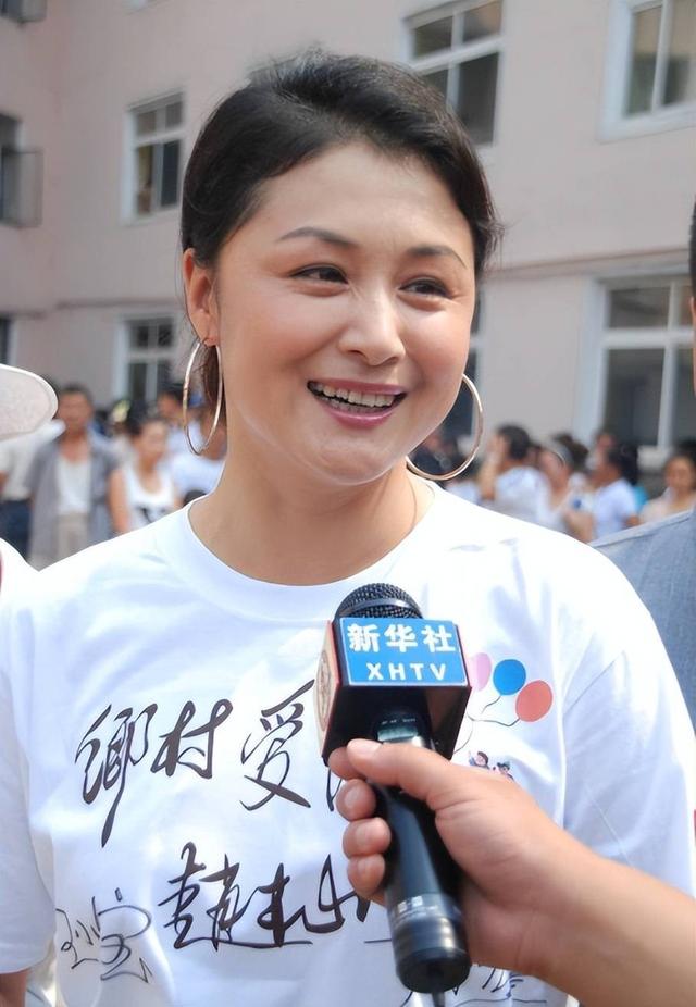 演员于月仙：一生无儿无女去世1年后，丈夫张学松的选择让人泪目