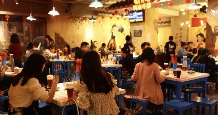 真正由用户推荐用户的美食榜单，在中国先跑通了
