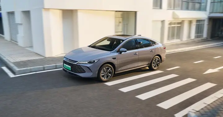 比亚迪推出大电池DM-i车型，纯电续航翻一倍，8.98万元起！