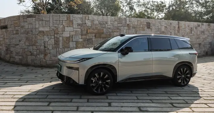 2025广州车展国产新车不少，广汽丰田铂智3X凭什么逆势圈粉？