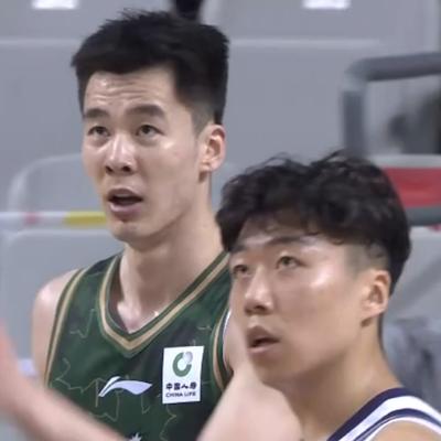 体育课代表：徐昕21分11篮板4盖帽大发