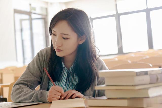 揭秘微饿的健康益处：告别过饱，拥抱轻盈