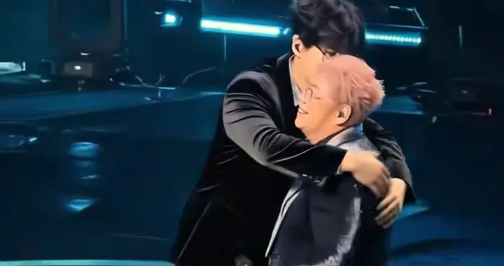 韩红演唱会养子登台唱歌，唱哭全场