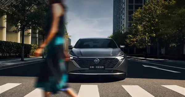 限时12.99万起 日产天籁鸿蒙座舱版上市：燃油车全球首搭