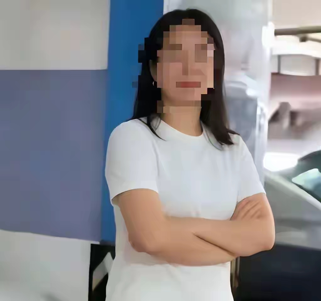 你也有今天啊，当初占人家车位的时候怎么没有想到还有道歉的一天，以为自己...