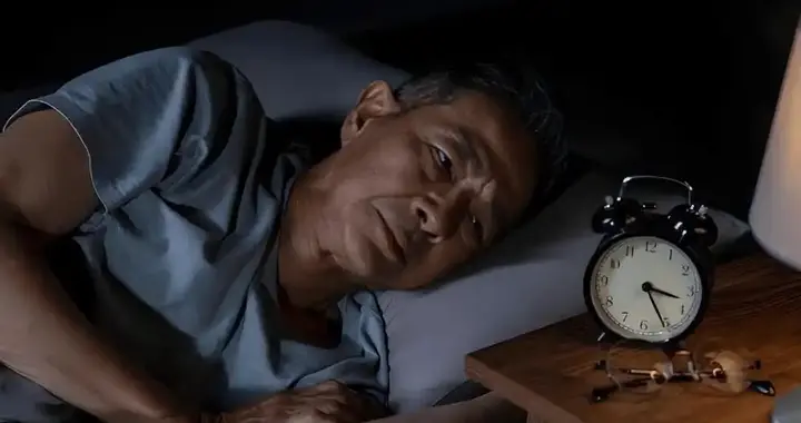 睡觉八小时被推翻了？医生建议：过了50岁，睡觉尽量要做到这7点