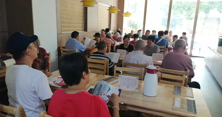 暖心敬老送关怀 志愿服务进雨花斋