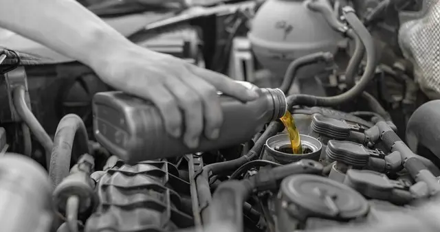 4S店的机油和保养为啥比外面贵？总算弄明白了