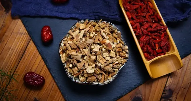 气血虚又肝郁？慎用柴胡！这味药疏肝更温和