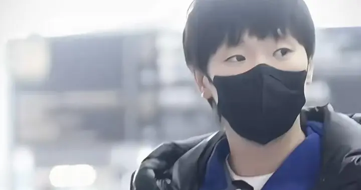 1月4日国乒出发多哈冠军赛，男队林诗栋扛旗，王曼昱明天参加抽签