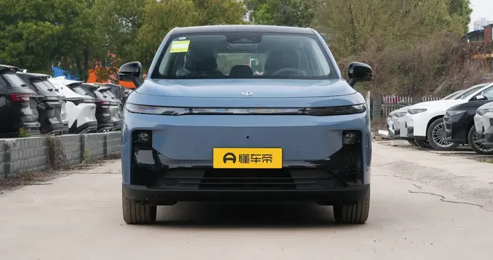 三月踏春，试驾零跑B10，10万级“全球车”，真让人心动！