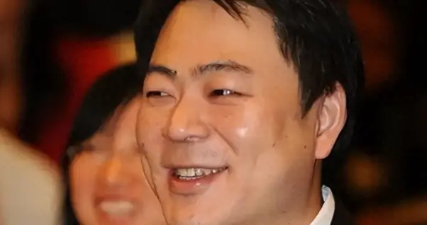 表面是正人君子，实则是流氓头子，家暴恶魔，这些男星太令人作呕