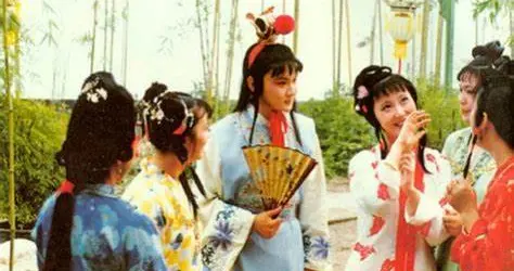 百年悬疑：绣春囊的真正主人是谁？