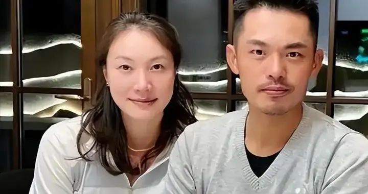 与林丹结婚十几年，如今和家人定居西班牙，10岁儿子走上网球赛道