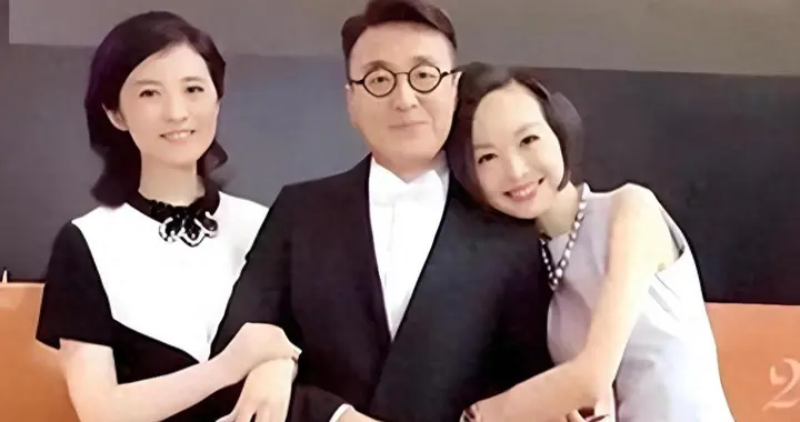 窦文涛：跟鲁豫睡过跟王菲暧昧，栽在39岁才女身上 多年人设碎成渣