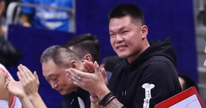 意外，广东三核心没人拿顶薪合同，崔永熙徐杰焦泊乔全是B类合同