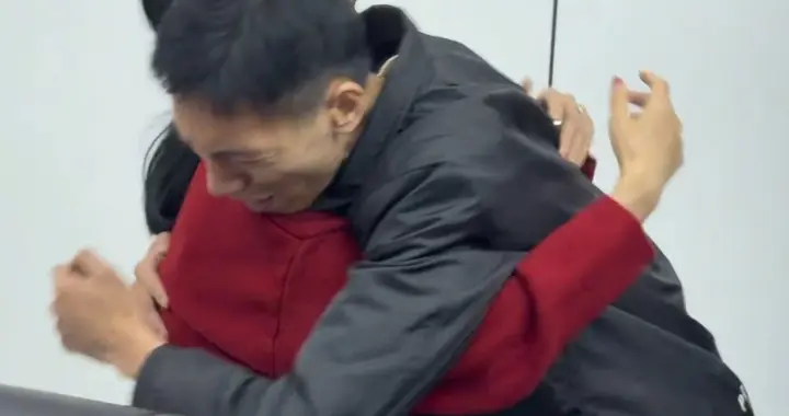 韩家姐一句话否定了李林33年付出 网友要看收养证据 养家哥这样回应