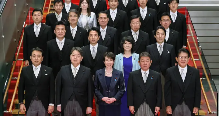 不顾中国，日本为闯岛铺路，高市出手就是80万亿，先给特朗普献礼