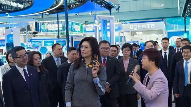 老农说事：中关村老板直接将售价3999的